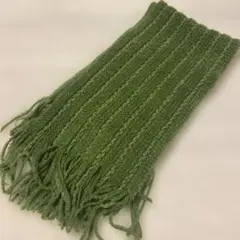 ふわふわマフラー　フリンジ付き　緑色