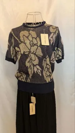 半袖ニット 花柄 Mサイズ 新品のサムネイル