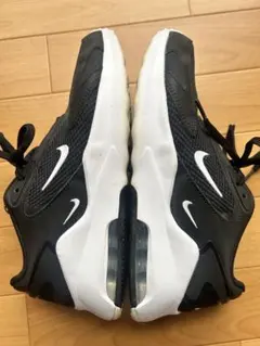 ナイキ　エアマックス　ボルト　ウィメンズ