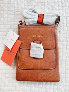 FIRANO バックル付きショルダーポーチ　キャメル