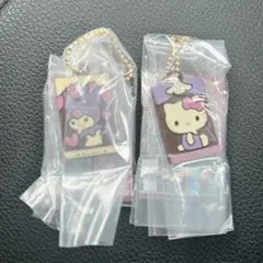 サンリオ　キャラパキ　ガチャ　　クロミ&キティ