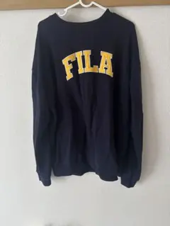 FILA ネイビー ロゴ入り トレーナー