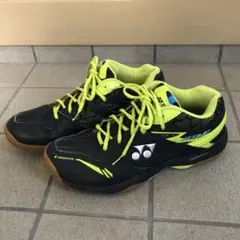 YONEX バドミントンシューズ　26.5cm 室内のサムネイル