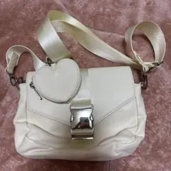 【美品】OLIVE des OLIVEハート型ポーチ付きショルダーバッグホワイトのサムネイル