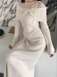 MERCURYDUO レース切り替えオフショルニットワンピース アイボリー　M