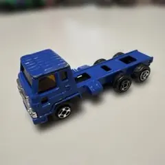 日産　ディーゼル　みたいなトラック　トミカ サイズ