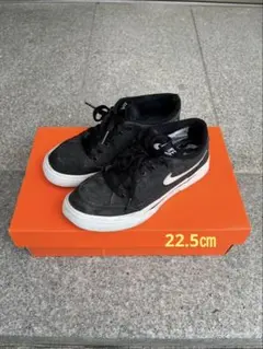 NIKEナイキスニーカー 22.5センチ