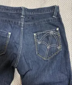 Item thumbnail for item f76b5fc3-b6a3-4e25-a534-a462c5261d37