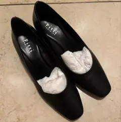 pitti ピッティ ブラックプレーンパンプス