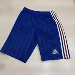 adidas アディダス ショートパンツ トリコロールカラー刺繍ロゴ人気のカラーのサムネイル