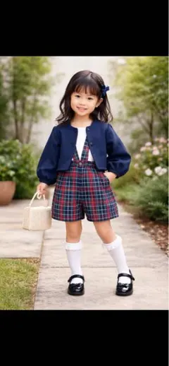 ネイビーのフォーマルセット（ジャケット＆ショートパンツ）