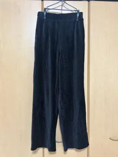 ベロアパンツ　黒　Mサイズ