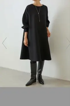 ビアズリー 袖パフダンボールワンピース