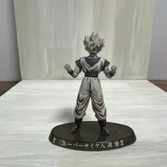 ドラゴンボール　スーパーサイヤ人　孫悟空　フィギュア