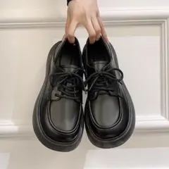 ブラック レースアップ シューズ
