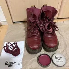UK4 Dr. Martens チェリーレッド 8ホール パスカル