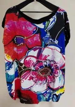 Desigual 半袖 Tシャツ 花柄 ブラックのサムネイル