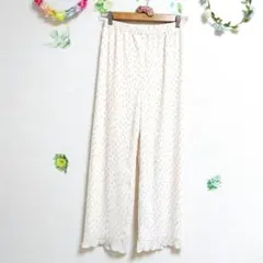 ダブルクローゼット　花柄　パンツのサムネイル