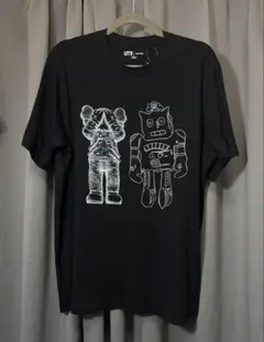 ユニクロ　KAWS + WARHOL Tシャツ　XL