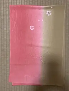 美品　帯揚げ 桜柄　ピンクと緑