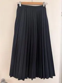 UNIQLO プリーツスカート ネイビー　Sサイズ