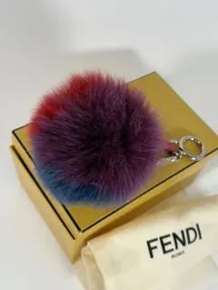 未使用品！　FENDI ポンポンチャーム　バッグアクセサリー　チャーム