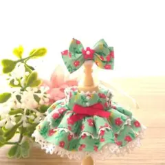 小さいサイズ♡グリーンに赤い小花のワンピース♡メルカリ便♪
