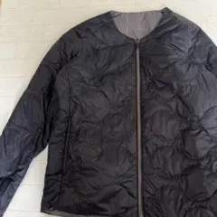 リバーシブルノーカラーダウン 軽量 コンパクト 中わた 撥水加工 持ち運び