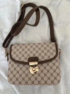 グレージュ ショルダーバッグ