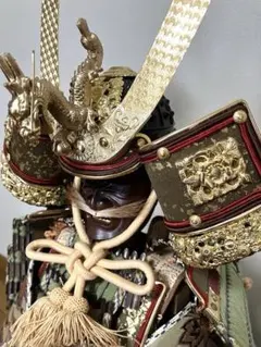 五月人形 武士の鎧 赤黒金 ミニチュア【久月】 - メルカリ
