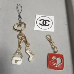CHANELバレンタインノベルティチャーム＆ハイヒール　バッグチャームキーリングのサムネイル