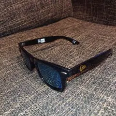 New Era サングラス ブラック ブルーミラーレンズのサムネイル