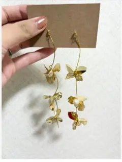 フラワーピアス ピアス
