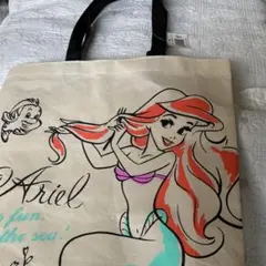 ディズニー不織布トートバッグ 高さ38cm.横35cm.持ち手25cm