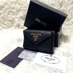 【極上美品】 981 PRADA プラダ 2つ折り財布 プラダ 二つ折り財布 財布 メンズ SAFFIANO TRIANG ブラック