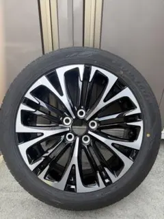 ヤリスクロス　タイヤ・ホイール　215/50R18 タイヤ2025年製造のサムネイル