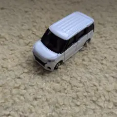トミカ No.24 スズキ ソリオ ホワイト ミニカー