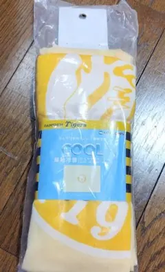 ［新品］公式　阪神タイガースひんやりブランケットのサムネイル