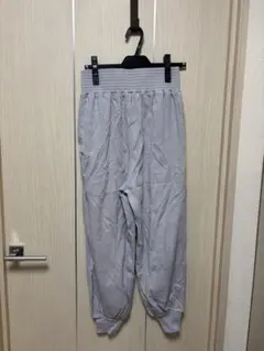 エミヨガ　リラックスパンツ　ヨガウェア グレーのサムネイル