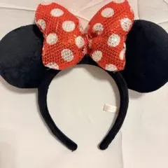 ディズニーリゾート　ミニー　カチューシャ　スパンコール　赤