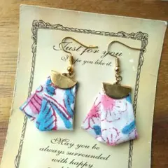 ボタニカル ブルー 青 ピアス イヤリング 花 チロリアンテープ 刺繍