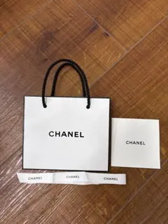 シャネル　CHANEL ギフトバッグ ホワイト