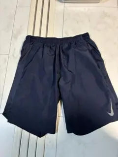 Nike ネイビー ショートパンツ　ランニング　Lサイズ
