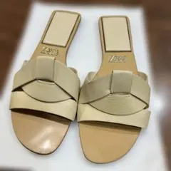 ZARA ベージュ ストラップサンダル 38のサムネイル