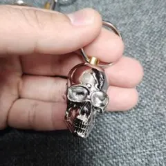 スカル型　頭蓋骨　キーホルダー　スチール製　骸骨好きの方