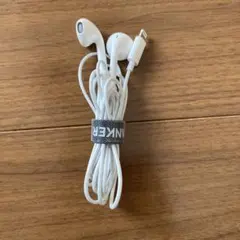 有線イヤホン　Apple