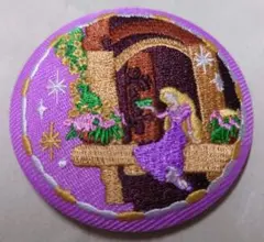 Disney 刺繍缶バッジ 塔の上のラプンツェルのサムネイル