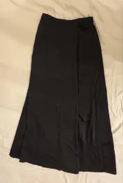 サテンフレアロングスカート　GU