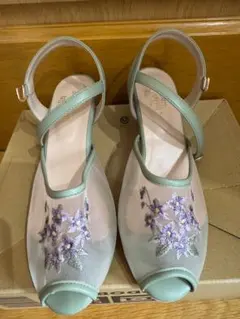 an another angels フィント　スミレ刺繍　サンダルのサムネイル