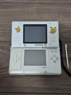 A*X様 ニンテンドーDS ホワイト 本体　動作未確認